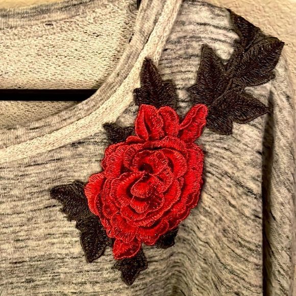 Splendid - Verdi Rose Applique Sweatshirt size medium. SOLD OUT on their website - Picture 3 of 4